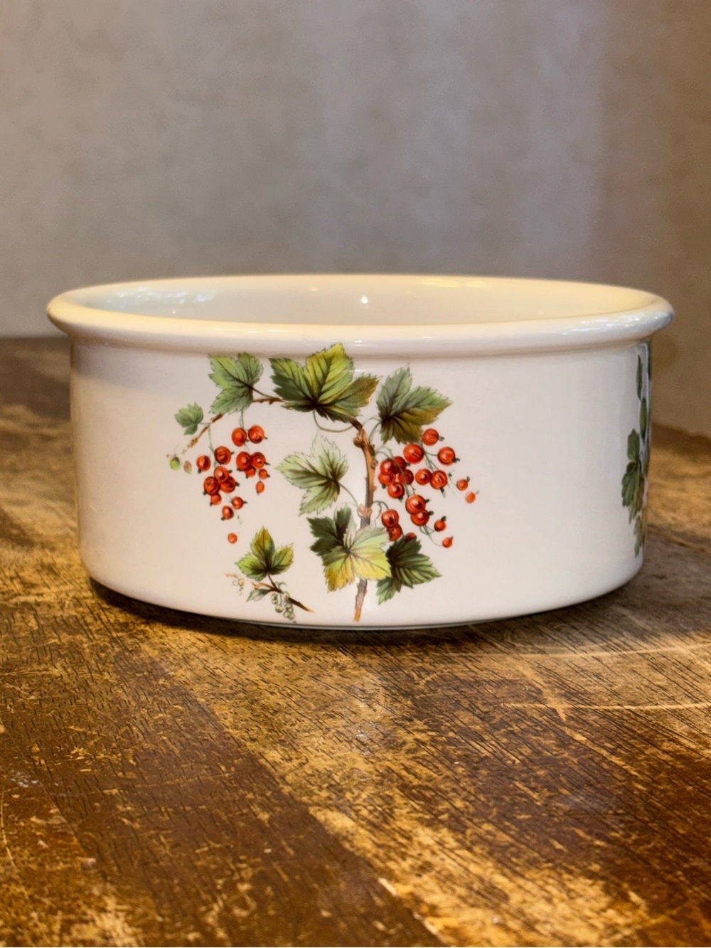 Vintage Portmeirion Pomona Round Souffle Casserole Dish England HARD TO FIND